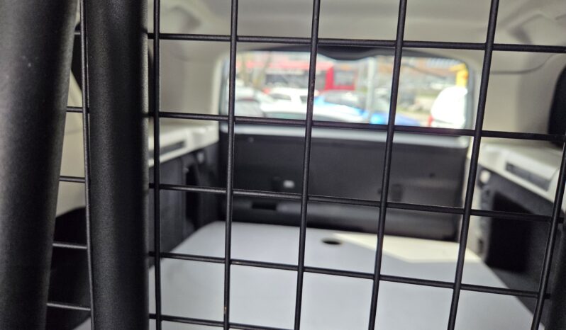 Land Rover Discovery 5 2,0 SD4 SE Aut. LKW voll