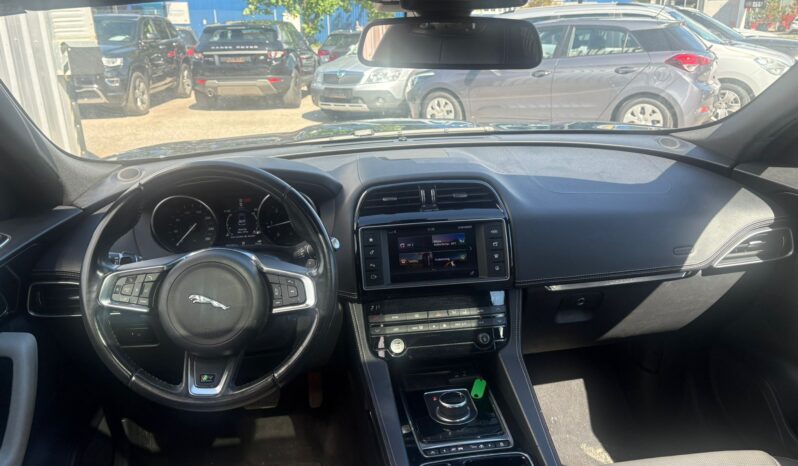 Jaguar F-Pace 20d AWD R-Sport Aut. voll